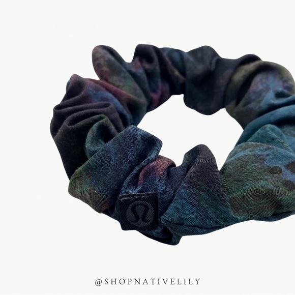 Lululemon Uplifting Scrunchie Cosmic Shift Multi Lightweight Hair Tie OS - Picture 3 of 5